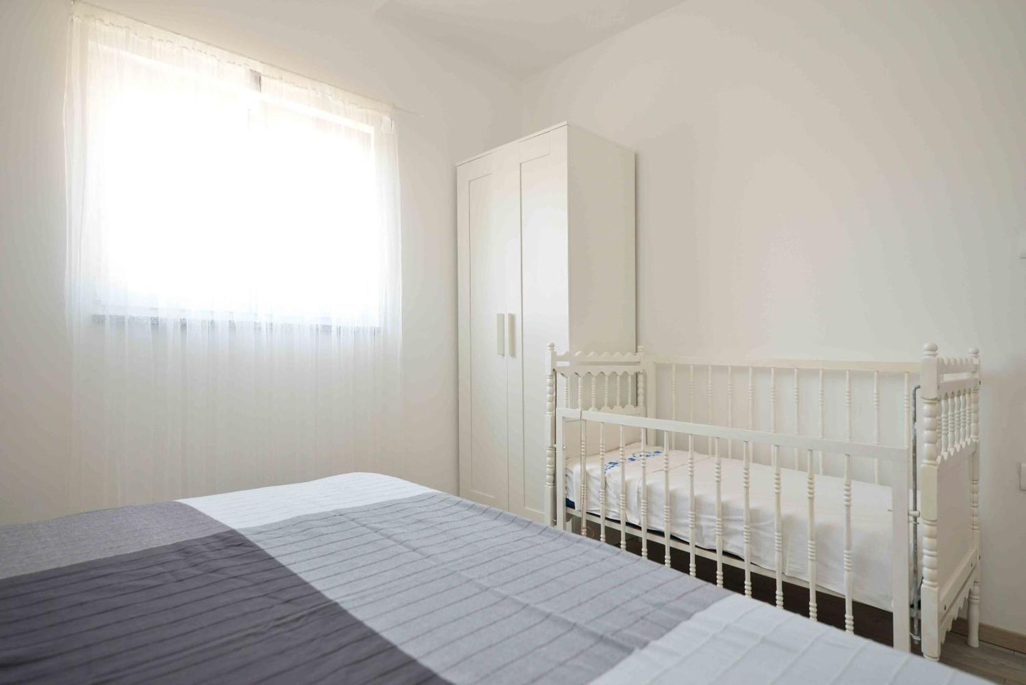 Apartments Mili - Near The Sea And The Centar Of Place Betina  Exterior foto